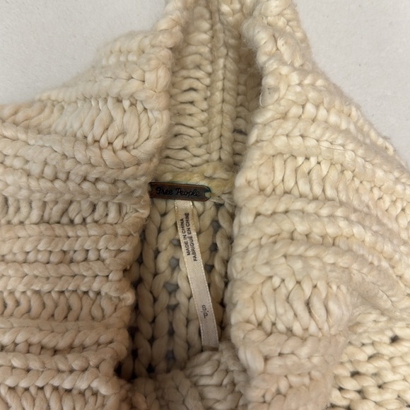 FREE PEOPLE Oversized Cable Knit Sweater Mock Turtleneck - Picture 5 of 9